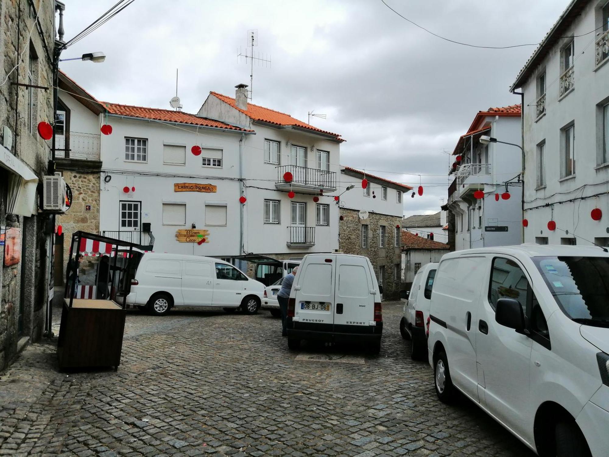 Casa Largo Da Praca Villa Alcongosta Esterno foto
